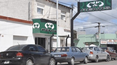 Remises: El Municipio dio marcha atrás tras un decreto provincial que iguala taxi y remis