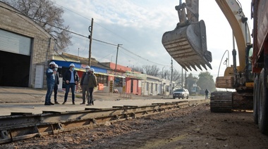 El Intendente recorrió la segunda etapa de la obra de repavimentación de Av. Alberdi