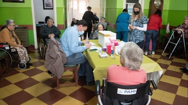 PAMI comenzó la vacunación antigripal en las residencias de larga estadía