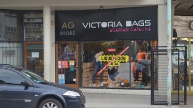 Locales vacíos, comercios con liquidaciones y cada vez menos movimiento en la ciudad