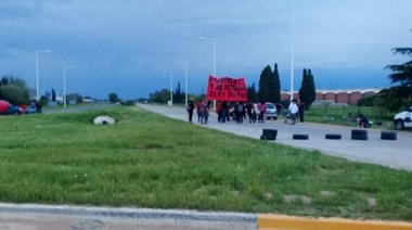 Corte total en la Ruta 226 por un reclamo de “ayuda social”
