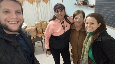 Integrantes de Adelante Radicales Olavarría realizaron donaciones a dos barrios