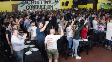 "Encuentro por la Unidad": El peronismo de Olavarría colmó el Club El Fortín