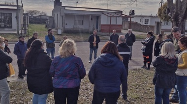 Vecinos de Loma Negra expresaron preocupaciones a funcionarios