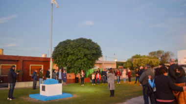 Biblioteca Crucero Gral Belgrano invita a participar del taller de narración oral "Contemos un cuento"