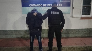 Aprehendieron a un hombre por robar una balanza y huevos en una verdulería