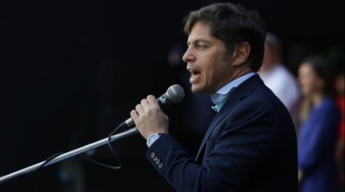 Kicillof anunció la ampliación del boleto estudiantil universitario a distritos del interior