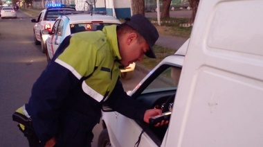 Controles de tránsito: retuvieron dos vehículos y tres motos en las últimas horas