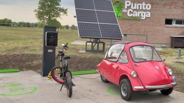La FIO inauguró el primer punto público de carga para vehículos eléctricos