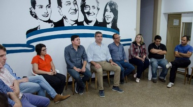 El intendente “Paco” Durañona visitó Olavarría y se mostró optimista por el futuro del peronismo