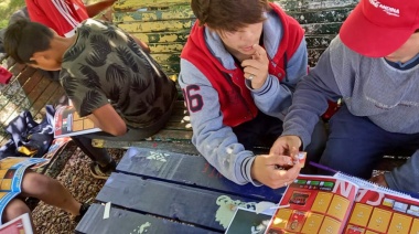 Olavarría es Mundial: los chicos de Espacio Adolescente también tienen su álbum de figuritas