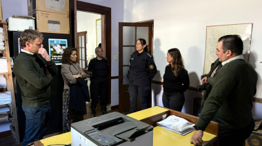 El intendente Maximiliano Wesner visitó la Comisaría De la Mujer y la Familia