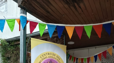 Comenzó la Feria Artesanal del Centro de Día y Casa de Abrigo Mujeres Adolescentes