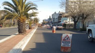 Obras sanitarias trabajó en la reparación de importante pérdida de agua sobre Avenida Pringles