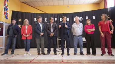 Kicillof recorrió los avances de obra de un nuevo jardín maternal en Benito Juárez