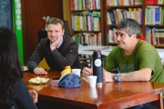 El intendente Wesner visitó la Biblioteca Popular “Crucero General Belgrano”