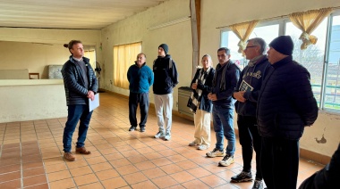 El intendente Wesner visitó el Club La Esperanza