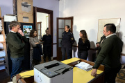 El intendente Maximiliano Wesner visitó la Comisaría De la Mujer y la Familia