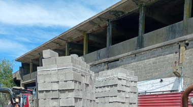 En una cárcel bonaerense de Sierra Chica fabricaron bloques de concreto para proyectos solidarios