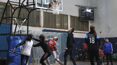 Kicillof prohibió cortar servicios básicos a escuelas, hospitales y clubes