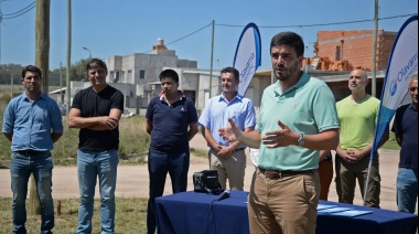 Galli entregó cinco lotes y afirmó que Olavarría no está exenta del déficit habitacional