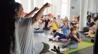 La Escuela Municipal de Danzas ofrece clases de Kundalini Yoga en diferentes espacios del Partido