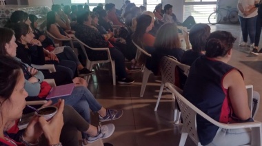 Capacitación sobre alimentación saludable y manipulación de alimentos con personal de Niñeces y Adolescencias municipal