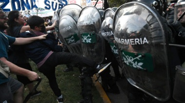 Ley Ómnibus: Reprimieron nuevamente a manifestantes en las inmediaciones del Congreso