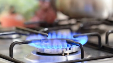 Santilli dice que no todos los municipios perderán la Zona Fría, pero el Presupuesto lo desmiente