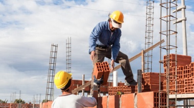 La recesión no afloja: Volvieron a caer fuerte la construcción y la industria