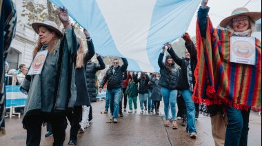 Olavarría festejó el 25 de Mayo con un histórico y masivo Desfile Patrio