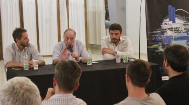 El economista Roberto Cachanosky brindó una charla en el Instituto República