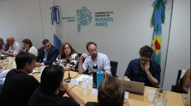 La Provincia acordó con docentes y estatales un aumento salarial del 20% en febrero