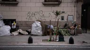 La pobreza es casi del 50% y un tercio de los hogares recortó gastos en medicamentos