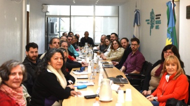 Docentes: la Provincia ofreció un aumento de 7,5% en mayo y los gremios lo evalúan con las bases