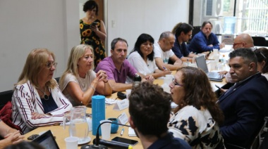 Paritarias salariales: Provincia recibe esta semana a docentes y estatales