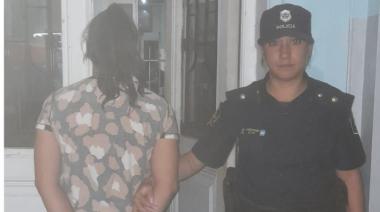 Una mujer fue detenida para que cumpla una condena por robo agravado