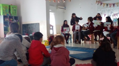 Estudiantes de la escuela Rosario visitaron el Hogar Namasté