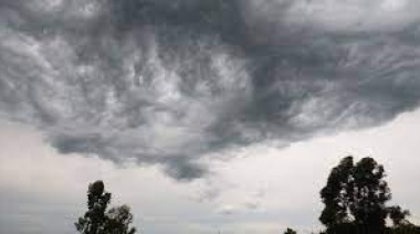 Se esperan tormentas para este martes a la noche y hay alerta por fuertes vientos para el miércoles