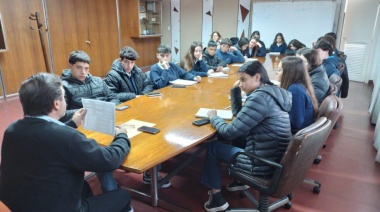 Estudiantes del Instituto Cáneva visitaron Coopelectric