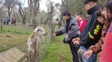 Visita educativa de niñeces y adolescencias municipales a La Máxima