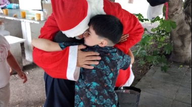 Papá Noel visitó los Centros de Día Municipales
