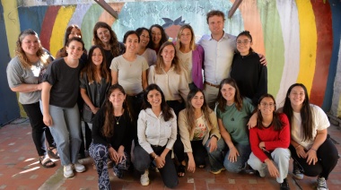 Maximiliano Wesner compartió un encuentro con trabajadoras sociales en su día