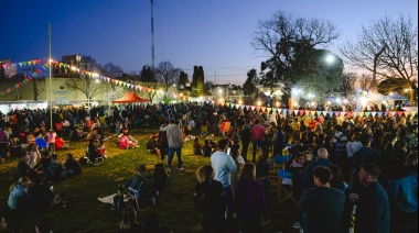 Una multitud acompañó la primera edición de “Primavera Cervecera”