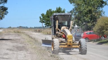 El Municipio lleva adelante trabajos de mantenimiento de calles y canales en Hinojo y Sierra Chica