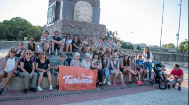 Se realizó el Primer Paseo Guiado por Parques, Monumentos y Puentes
