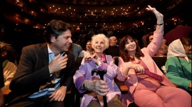 En medio de la tensión, Cristina y Kicillof se mostraron juntos en el aniversario de Abuelas de Plaza de Mayo