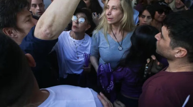 Otra vez hubo incidentes en la "caravana" libertaria: evacuaron a Karina Milei en Corrientes