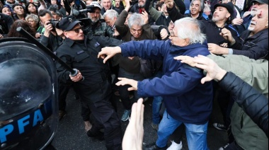 Congreso: Reprimieron a jubilados que reclamaban por el veto de la Ley Provisional