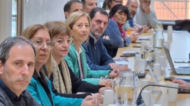 Provincia ofertó una suba del 10% en dos tramos: estatales aceptaron y docentes ponen a consideración de las bases